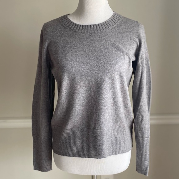 Banana Republic Sweaters - Banana Republic Extra Fine Italian Merino Will Sweater